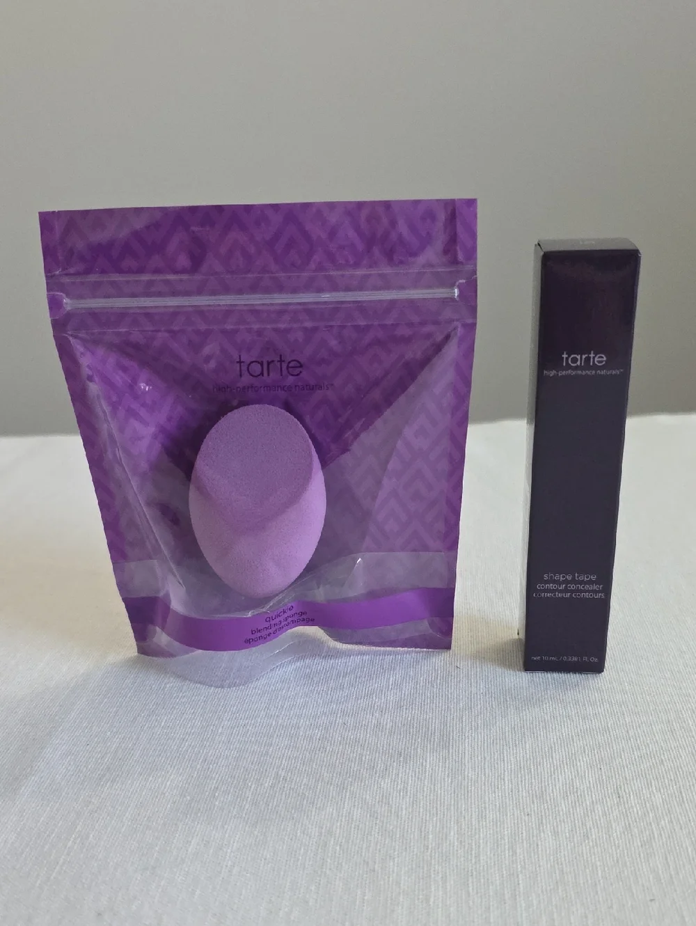 tarte Shape Tape Concealer 12S Fair and tarte Quickie Blending Sponge Set